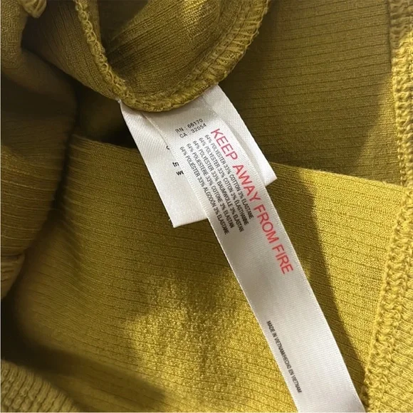 Free People • Green Vest - Picture 3 of 5